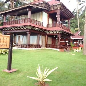 Clafouti Beach Resort - A Seafacing Resort